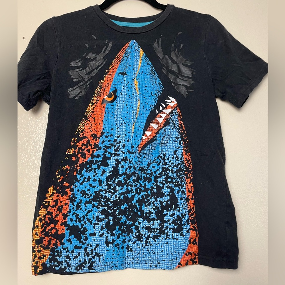 Highland Outfitters Boys Size 14 Shark Black t-shirt